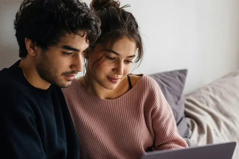 Illustration for Reading Love Advice Online for Better Relationship Clarity