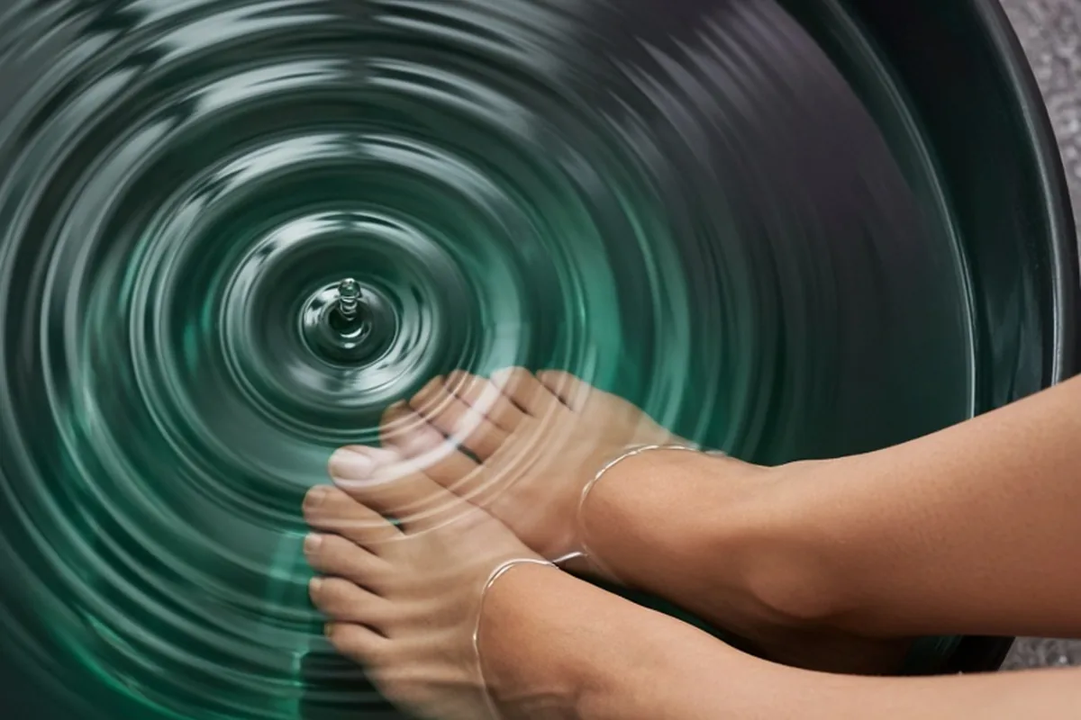 Illustration for What happens during a pedicure appointment checklist?