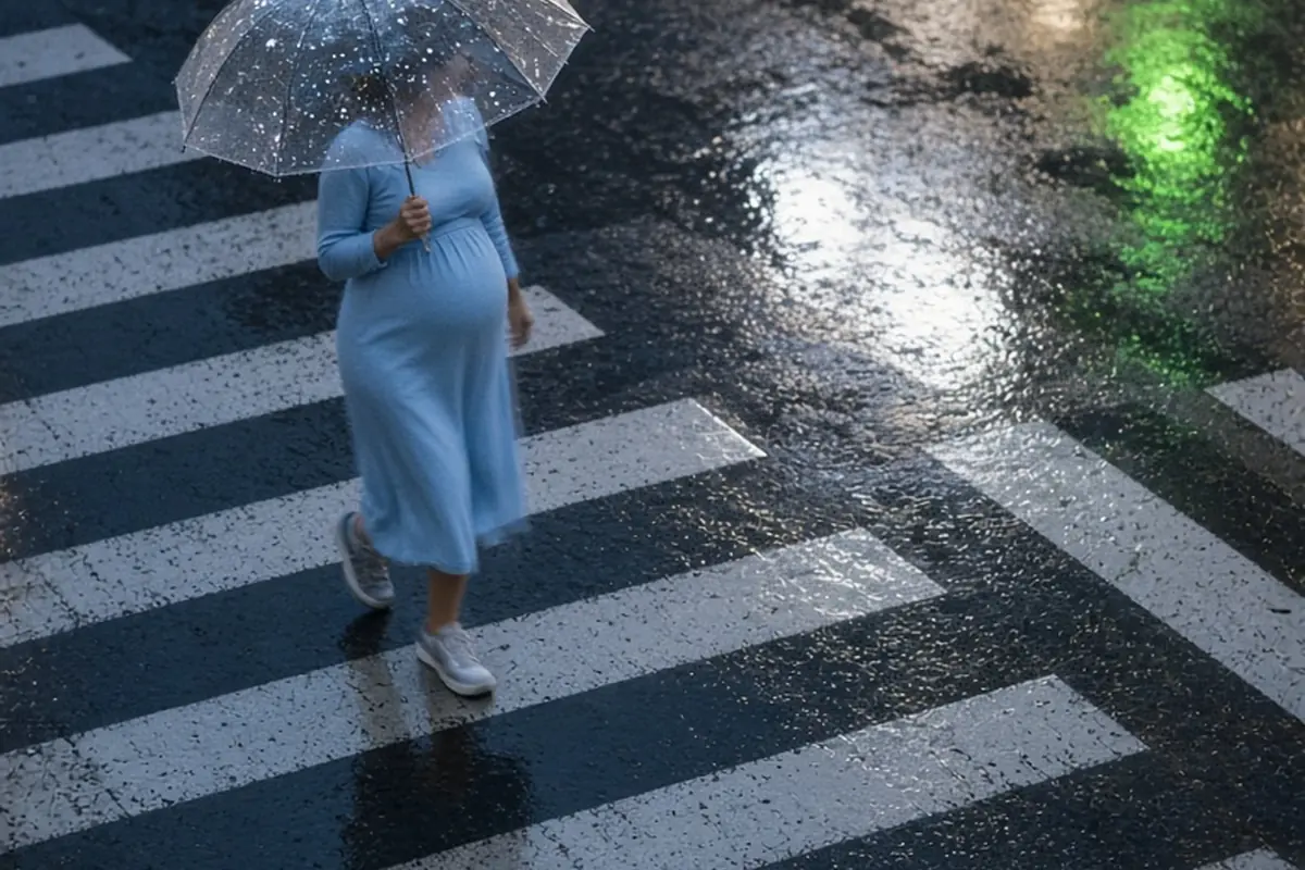 Illustration for What to Wear for a Maternity Shoot: Outfit Ideas and Tips
